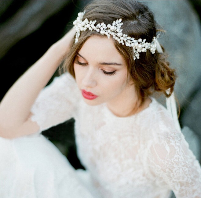 Bridal Hairvine in lovely design of pearls and rhinestones