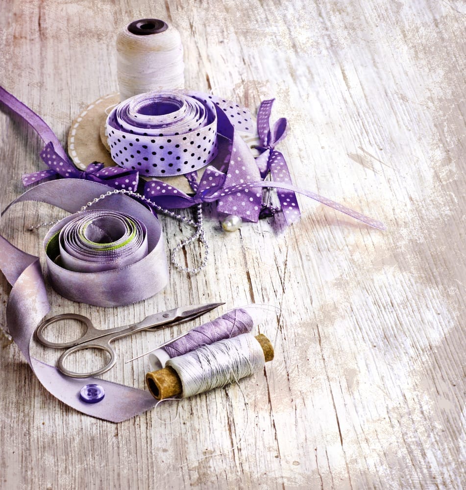 Ribbons and cotton ready to customize a Wedding Garter