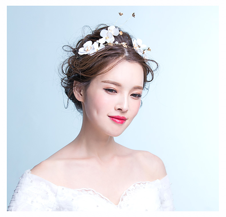 Beautiful Bride with Bridal Hairpiece